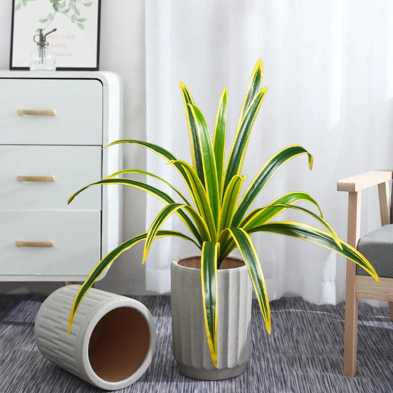 Dlight Decor Bracketplant Palm for Home and Garden Display