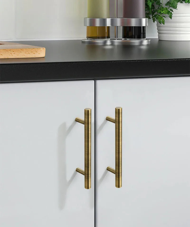 Antique Brass Handles – Old-Copper Wardrobe Knobs and Bronze Cabinet Pulls for Furniture Handles