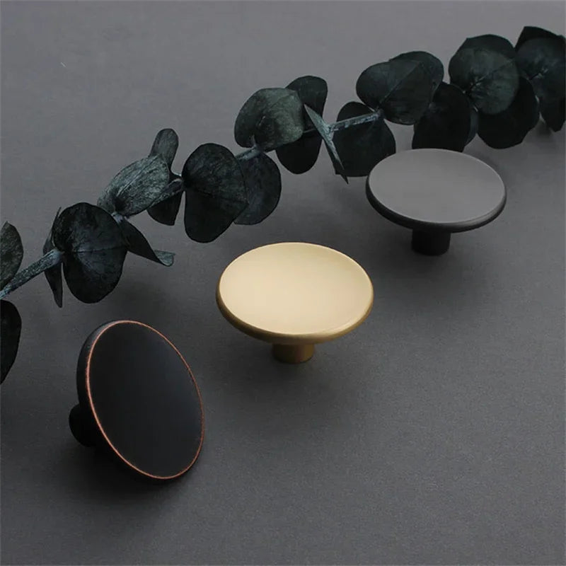 Modern Zinc Alloy Round Knob – Sleek Single Hole Furniture Handle Knobs