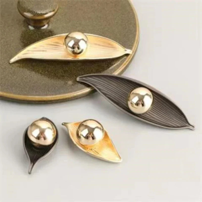 Creative Leaf Ball Zinc Alloy Furniture Handle – Gold Knob for Modern Elegance Knobs