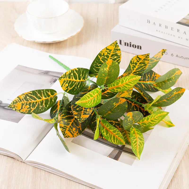 Dlight Decor 33cm Tropical Plant with Codiaeum and Scindapsus Leaves 33cm 32 Leaves