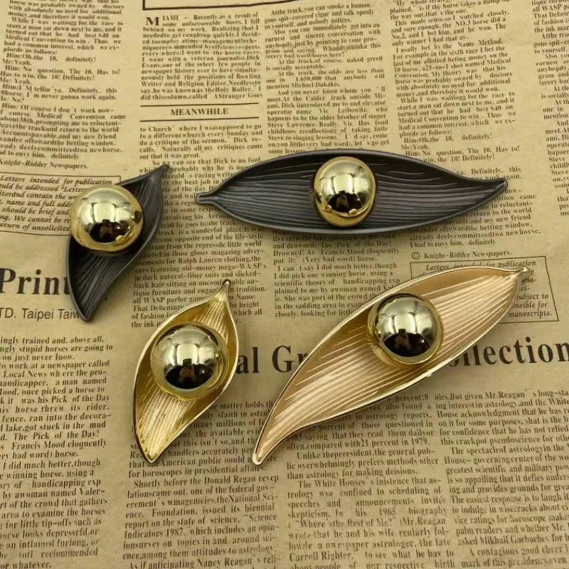 Creative Leaf Ball Zinc Alloy Furniture Handle – Gold Knob for Modern Elegance Knobs